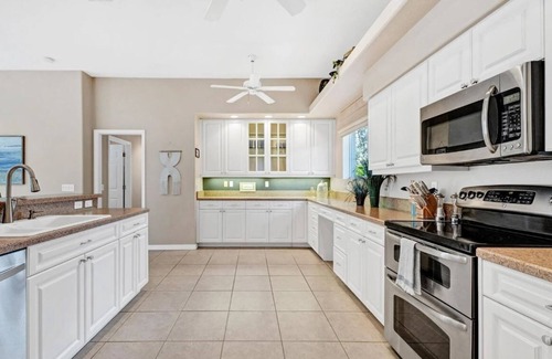 White Marsh House | Pet-Friendly Family Retreat w/pool & beach supplies for 8 near Gulf Beaches