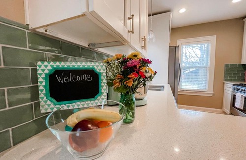 Royal Oak House | Pet friendly, fenced yard - King bed Bungalow in Royal Oak Michigan
