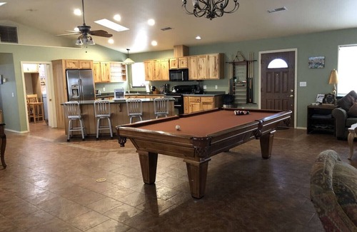 Prescott House | Pet Friendly *Fireplace *Grill *Family Friendly