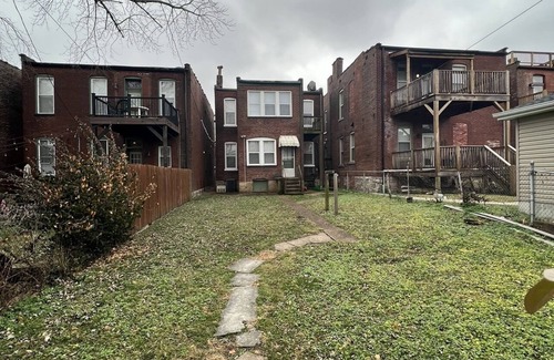 Benton Park House | Pet Friendly First Floor 2 Bedroom Apartment