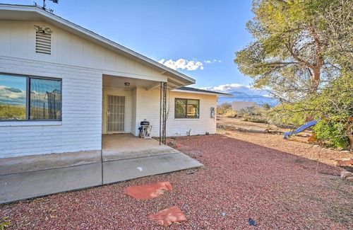 Cottonwood-Verde Village Cottage | Pet-friendly Gem w/Treehouse: 20 Mi to Sedona