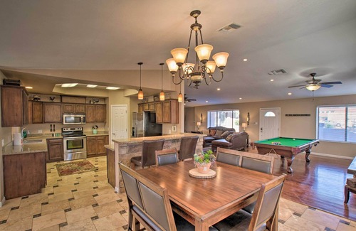 Saddleback Hills House | Pet-Friendly Glendale Home w/Pool & Putting Green