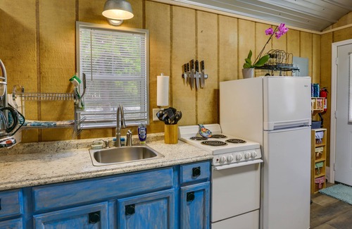 Perry Apartment | Pet-Friendly Gulf Coast Rental Near Keaton Beach!