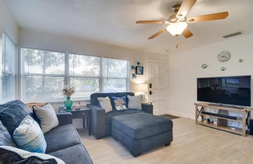 Bayview House | Pet-Friendly Gulfport Home Walkable Location!