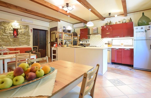 Laureana Cilento House | Pet friendly home in Laureana Cilento