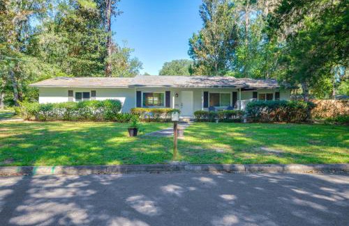 Gainesville House | Pet-Friendly Home - 3 Mi to University of Florida!