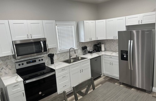 Lawton House | Pet friendly home; adjustable beds; near shopping and restaurants