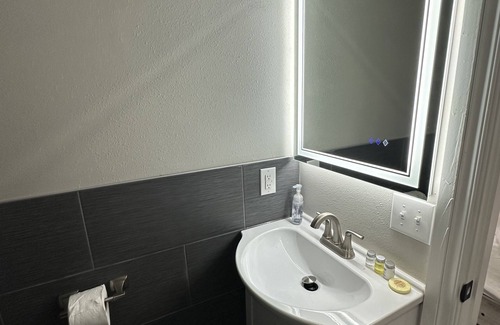Lawton House | Pet friendly home; adjustable beds; near shopping and restaurants