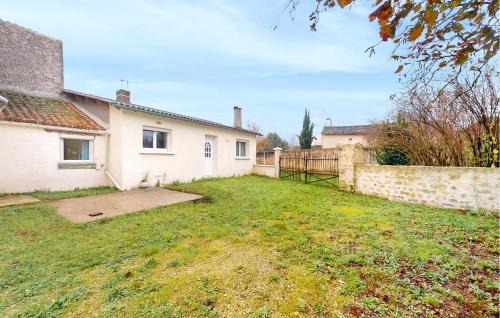 Doux House | Pet Friendly Home In Doux