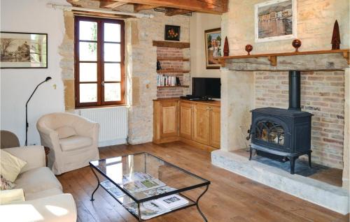 Gindou House | Pet Friendly Home In Gindou With Kitchen