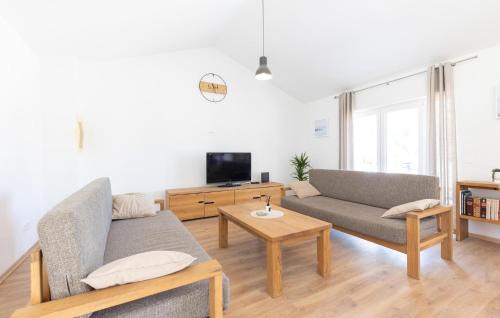 Grubine House | Pet Friendly Home In Grubine