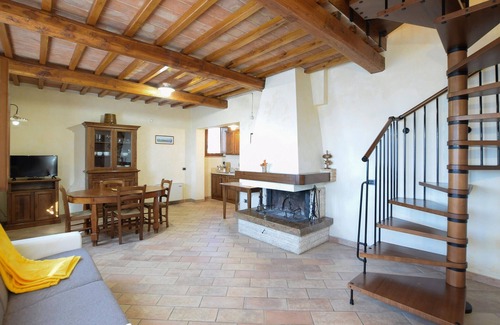 Magione House | Pet friendly home in Montebuono