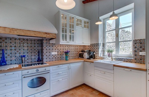 Mali Losinj House | Pet friendly home in Osor