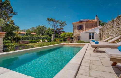 Mali Losinj House | Pet friendly home in Osor