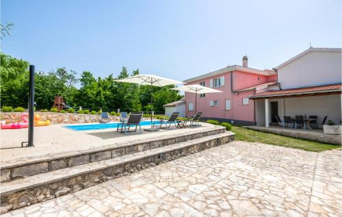 Lovrec House | Pet Friendly Home In Studenci