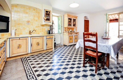 Baron House | Pet friendly home in Uzès