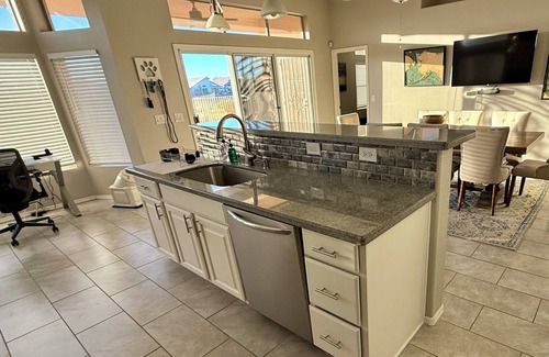 Sun City House | PET Friendly Home on the Golf Course/Surprise and Peoria Spring Training!