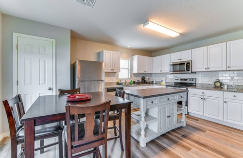 Florence House | Pet-Friendly Home w/Fenced Yard in Florence!