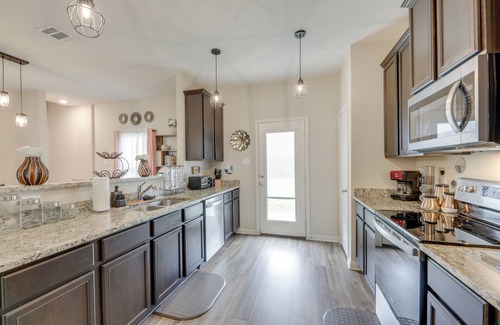 Manor House | Pet-Friendly Home w/Fenced Yard in Manor