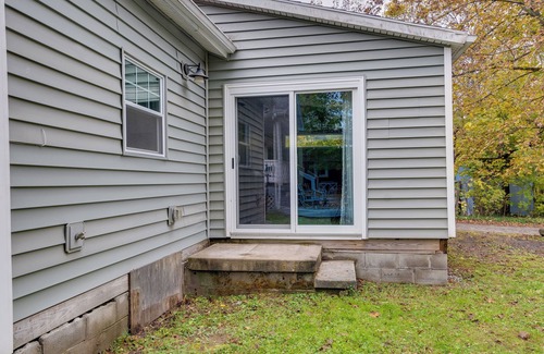 Honeoye Cottage | Pet-friendly Honeoye Cottage Rental: Walk to Lake!