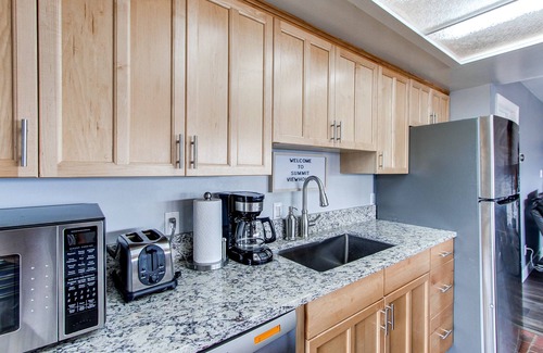 Silverthorne House | Pet Friendly, Hot Tub, Close proximity to ski resorts