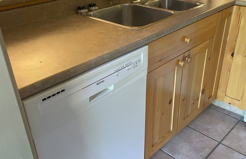 Sun Peaks Condo | Pet Friendly in Crystal Forest - Relaxing Sun Peaks Getaway