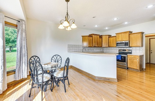 Johnston House | Pet-Friendly Johnston Getaway w/Deck & Yard!