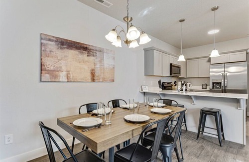 Lehi Condo | Pet Friendly! King Bed! 30+ Day stays welcome!