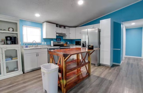 Crane Hill House | Pet Friendly! Lakefront-4 bed, 2 bath house on Smith Lake- Crooked Creek Retreat
