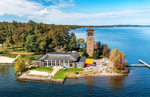 Bemus Point Apartment | Pet-Friendly Loft Vacation Rental with Fire Pit!