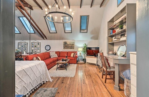 Bemus Point Apartment | Pet-Friendly Loft Vacation Rental with Fire Pit!