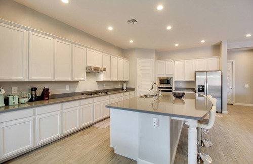 Tucson House | Pet-Friendly Marana Home: Community Pool + Hot Tub