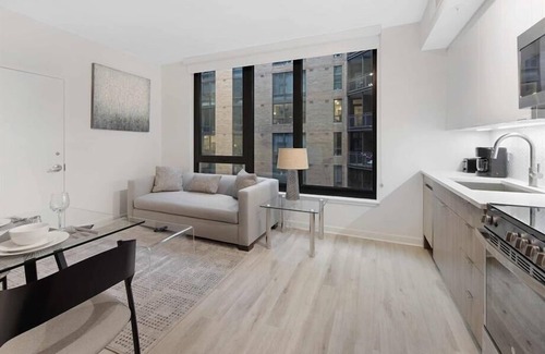 NoMa Hotel | Pet Friendly near Union Station | Full Kitchen | Steps to Metro