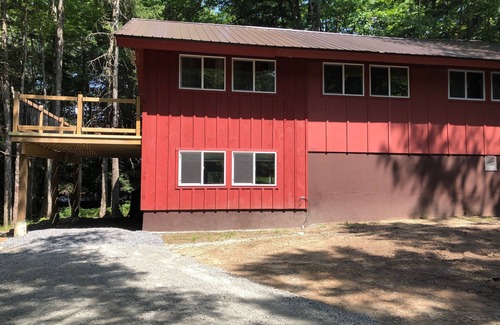 West Wardsboro Cottage | Pet friendly, near skiing, hiking , 3 bedroom, 2 baths, 4 beds.