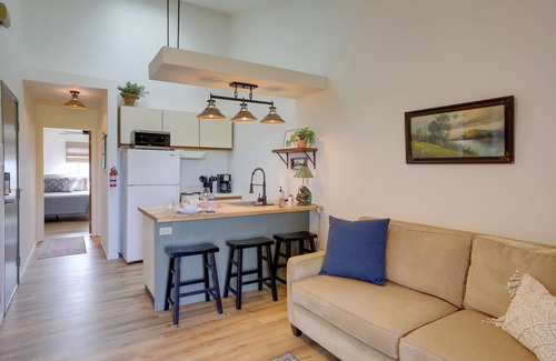 Oak Harbor Condo | Pet-Friendly Oak Harbor Condo: Walk to Lake!