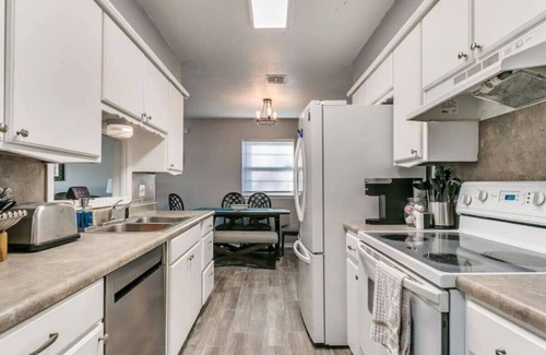 Yukon House | Pet-friendly OKC Getaway in a Quiet Neighborhood
