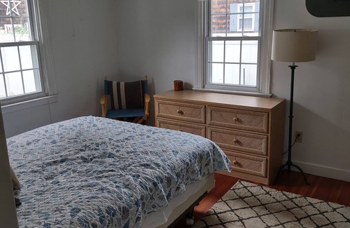 Clinton House | Pet Friendly One Bedroom House Clinton CT Minutes to Water Train and Downtown
