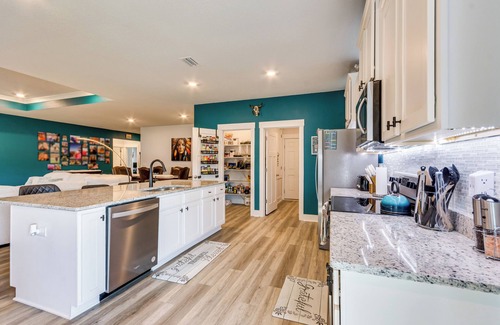 Northwest Pensacola House | Pet-Friendly Pensacola Home w/Fenced Backyard