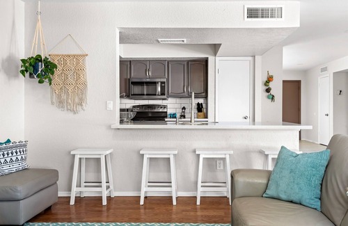 Glendale House | Pet Friendly | Pool and NEW Hot Tub!
