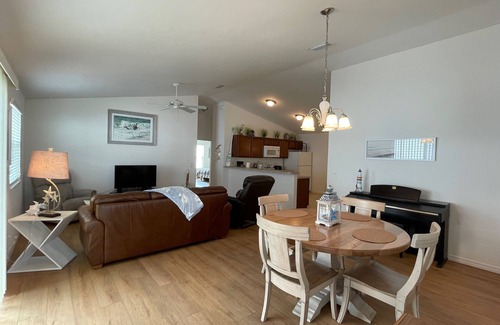 The Villages Villa | Pet-Friendly Retreat near Brownwood Paddock Square in The Villages.