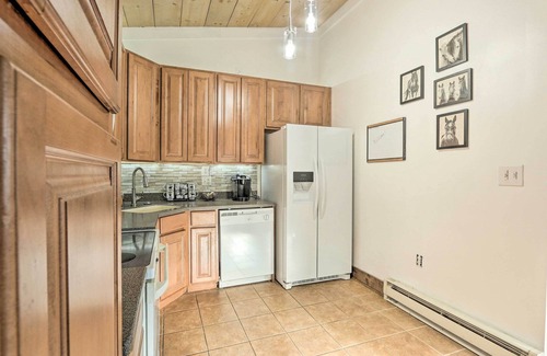 Ladiesburg House | Pet-Friendly Retreat on a Horse Breeding Farm!