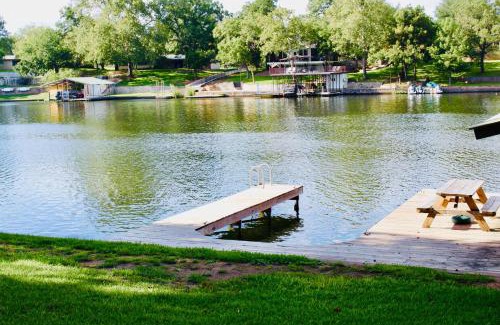 Burnet House | Pet Friendly Retreat on Lake LBJ
