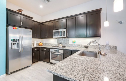 North Natomas House | Pet-Friendly Sacramento Home ~ 7 Mi to Downtown!