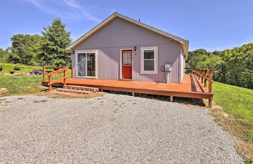 St. Joseph House | Pet-Friendly Saint Joseph Home w/ Fire Pit!