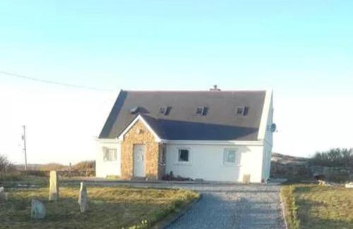 Leagun Villa | Pet friendly Sea side house in Connemara