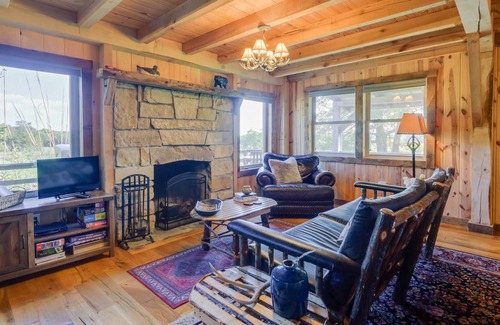 Seaman Cabin | Pet Friendly Seaman Vacation Rental w/ Fire Pit!