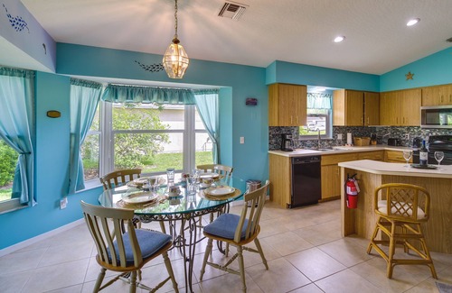 Sebastian Highlands Cottage | Pet-friendly Sebastian Home: w/Porch + Lake View!
