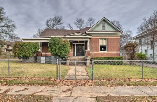 Highland Historic District House | Pet-Friendly Shreveport Home ~ 1 Mile to Downtown!