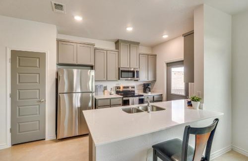 Temple House | Pet-Friendly Temple Townhome 6 Mi to Water Park