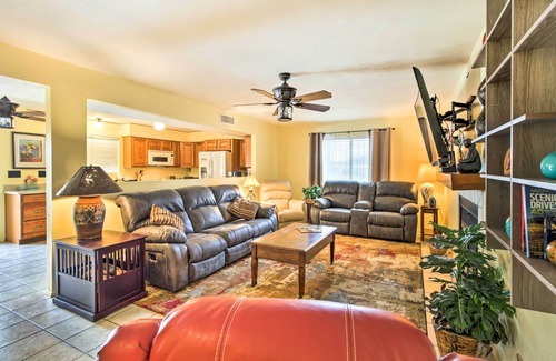 Tucson House | Pet-Friendly Tucson Home w/Heated Pool & Hot Tub